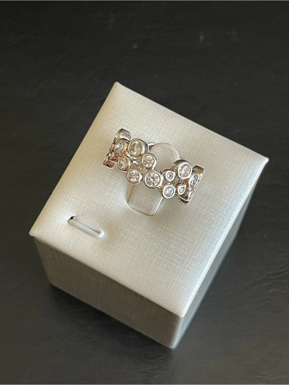 925 sterling Silver Cubic Zirconia Bubble Band Ring .